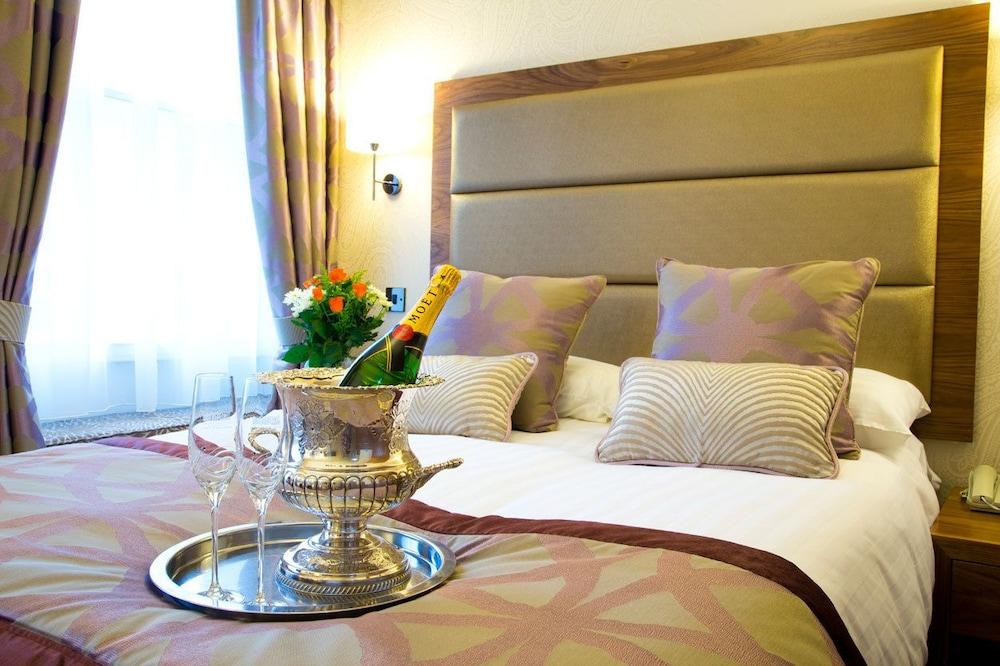 The George Hotel Пенріт Екстер'єр фото